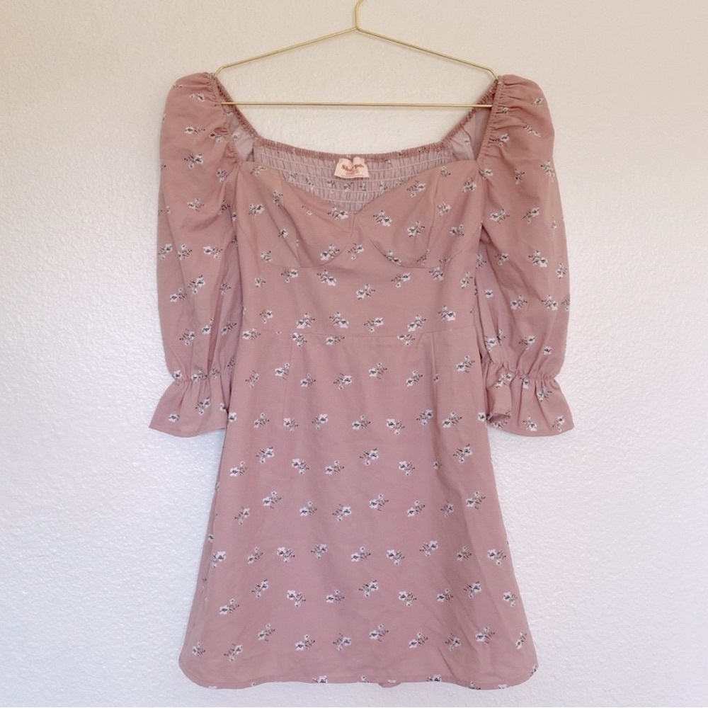Anthropologie - SHOWPO Pink Floral Sweetheart Mini Dress w/ Puffy Sleeves SZ 2